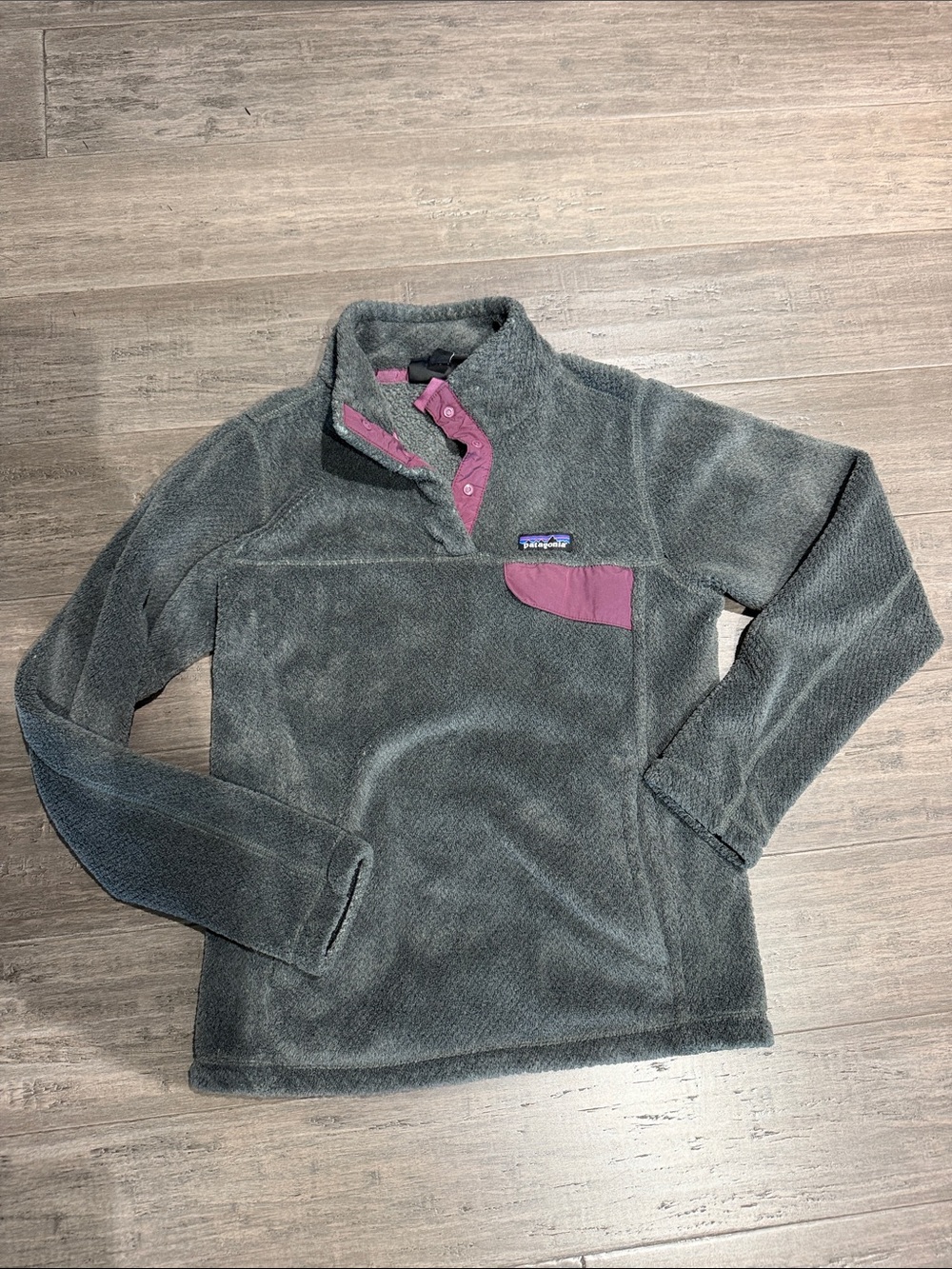 Patagonia Gray Re Tool Snap Fleece Pullover with Purple Snap